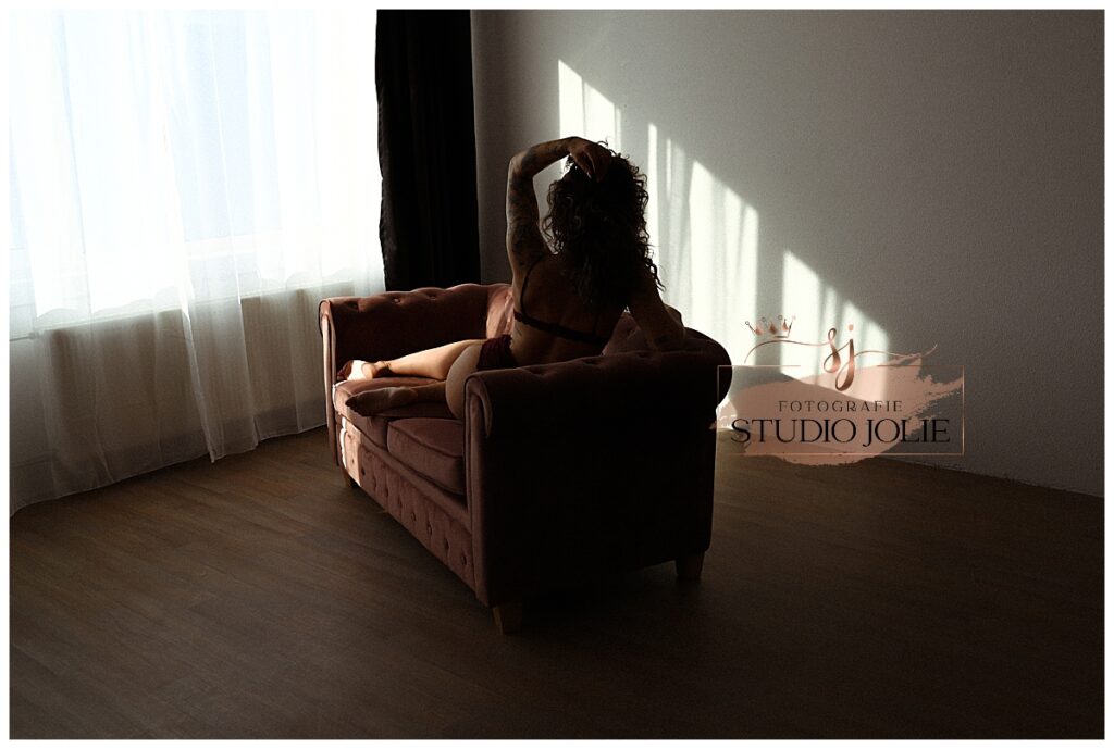 Boudoir Fotoshoot: Verbluffende Sensualiteit in de Stijl van 50 Shades