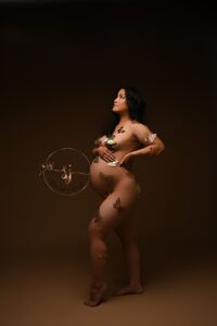 naakt fotoshoot buik zwanger